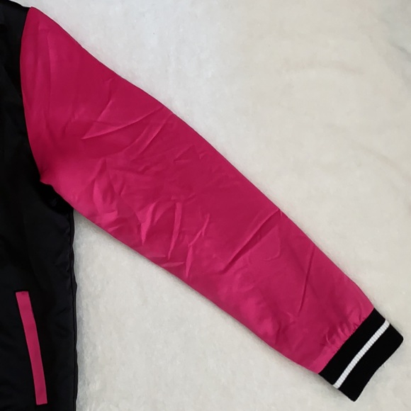 Barbie | LE Patch Logo Car Graphic Satin Bomber Jacket Black/Pink (XL 14-16) - Picture 6 of 16
